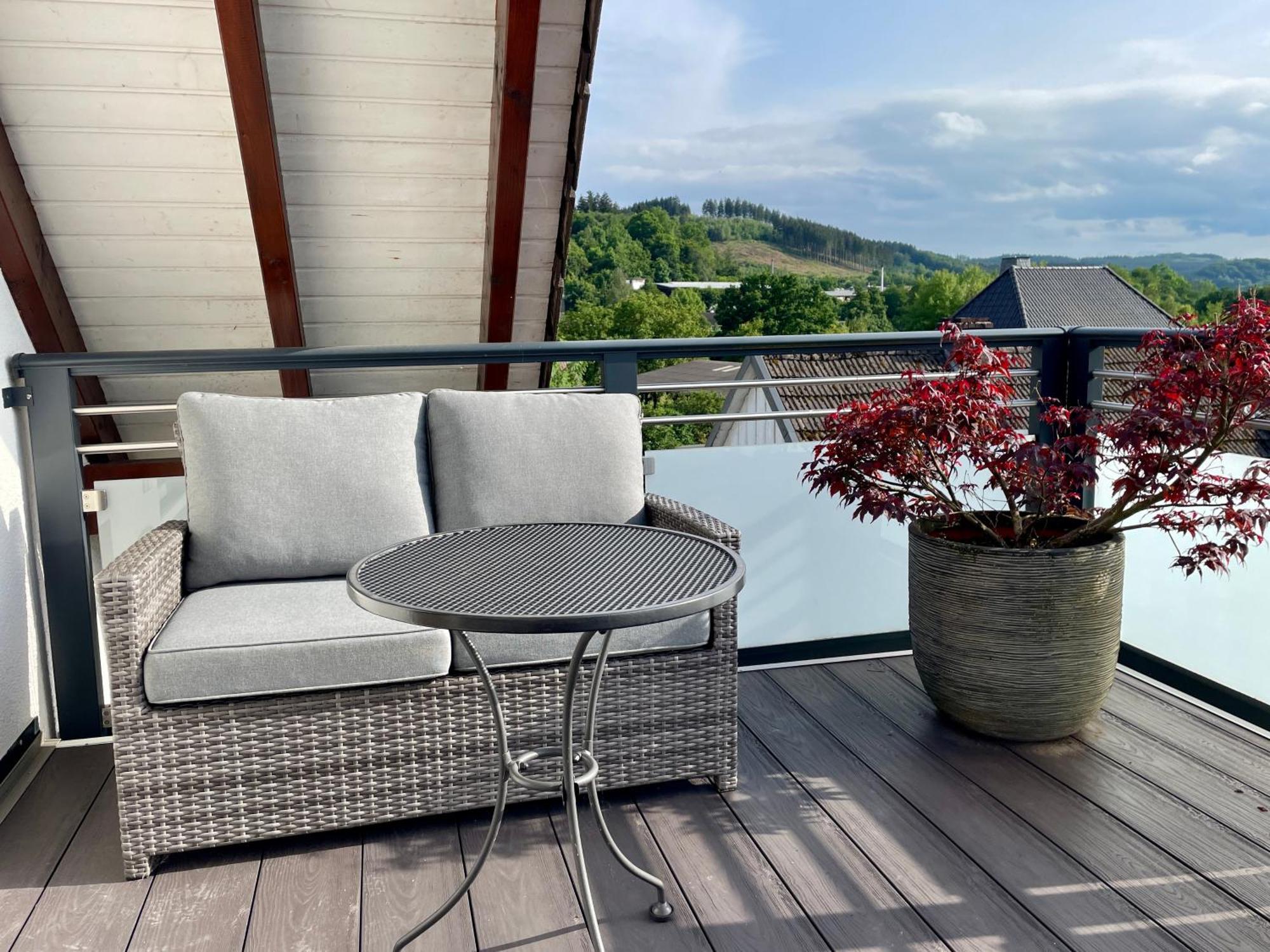 Moderne Ferienwohnung Mit Sonnenbalkon In Fretter Finnentrop Esterno foto